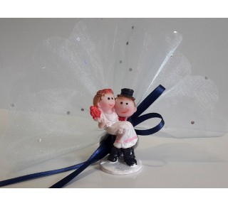 Gelin Damat Kucagında şapkalı