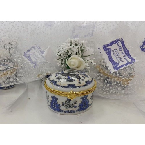 Mavi Çicekli Porselen Kutu