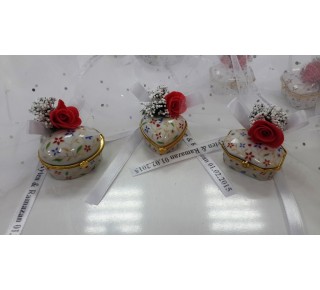 Çiçekli Porselen Kutu